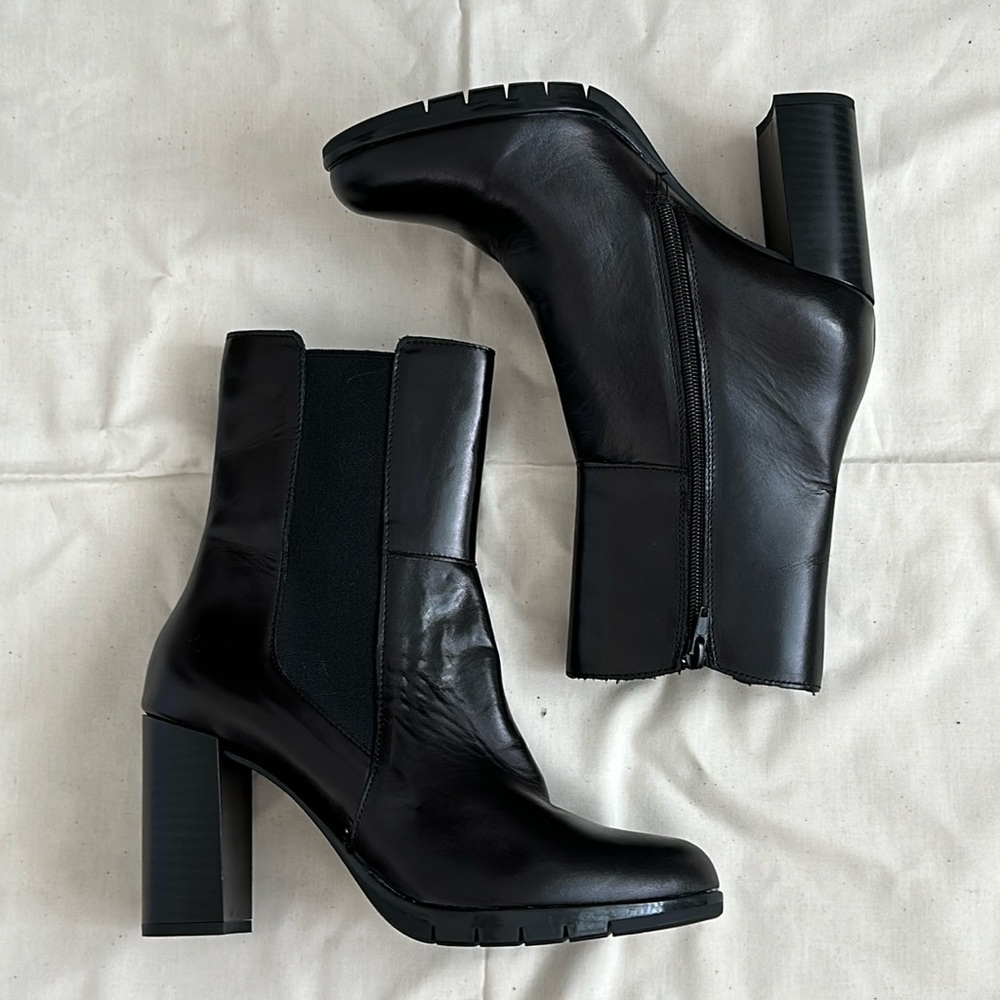 Black Leather Chelsea Heel Boots